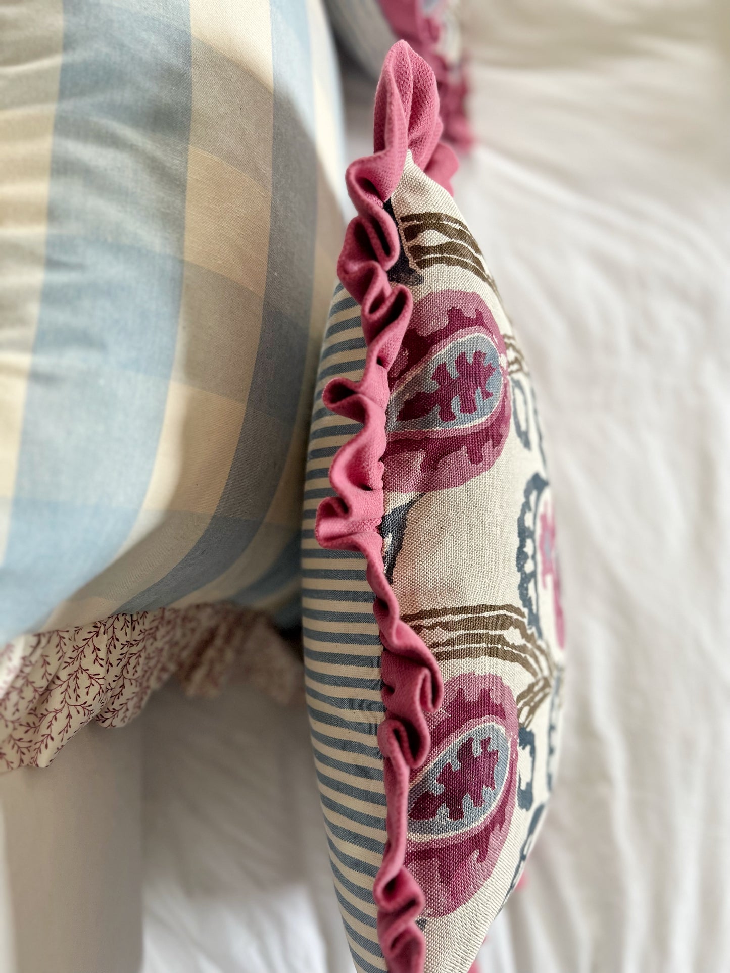 Malati & Pink Frill Pair